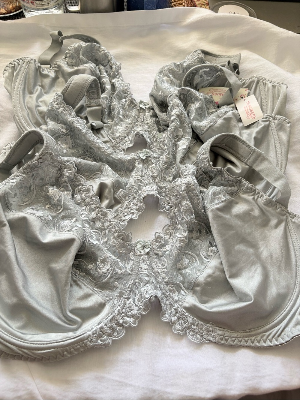 Lace-Detail Support Bra in Silver Gray